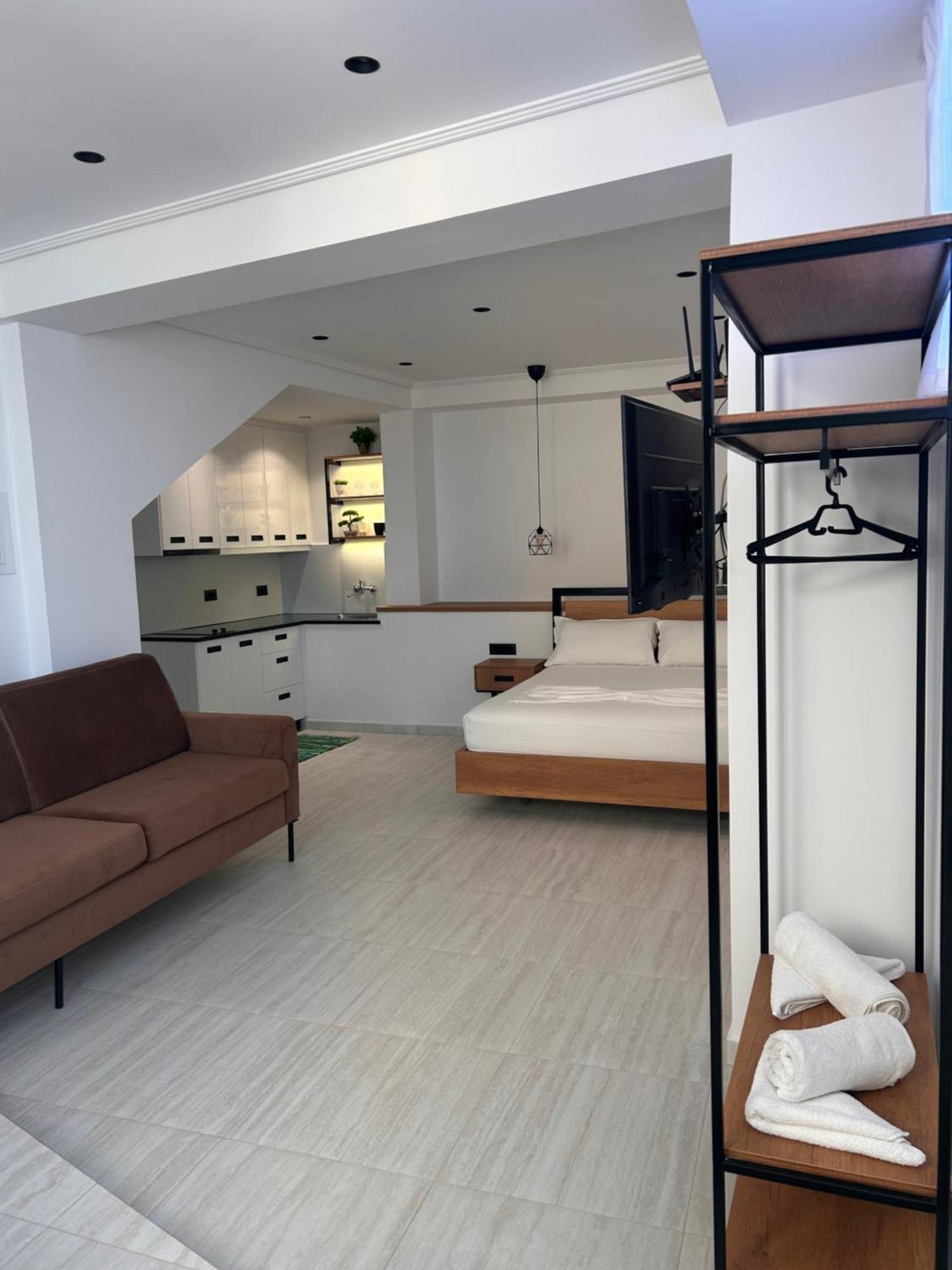 Crown Apartment Саранда Екстер'єр фото