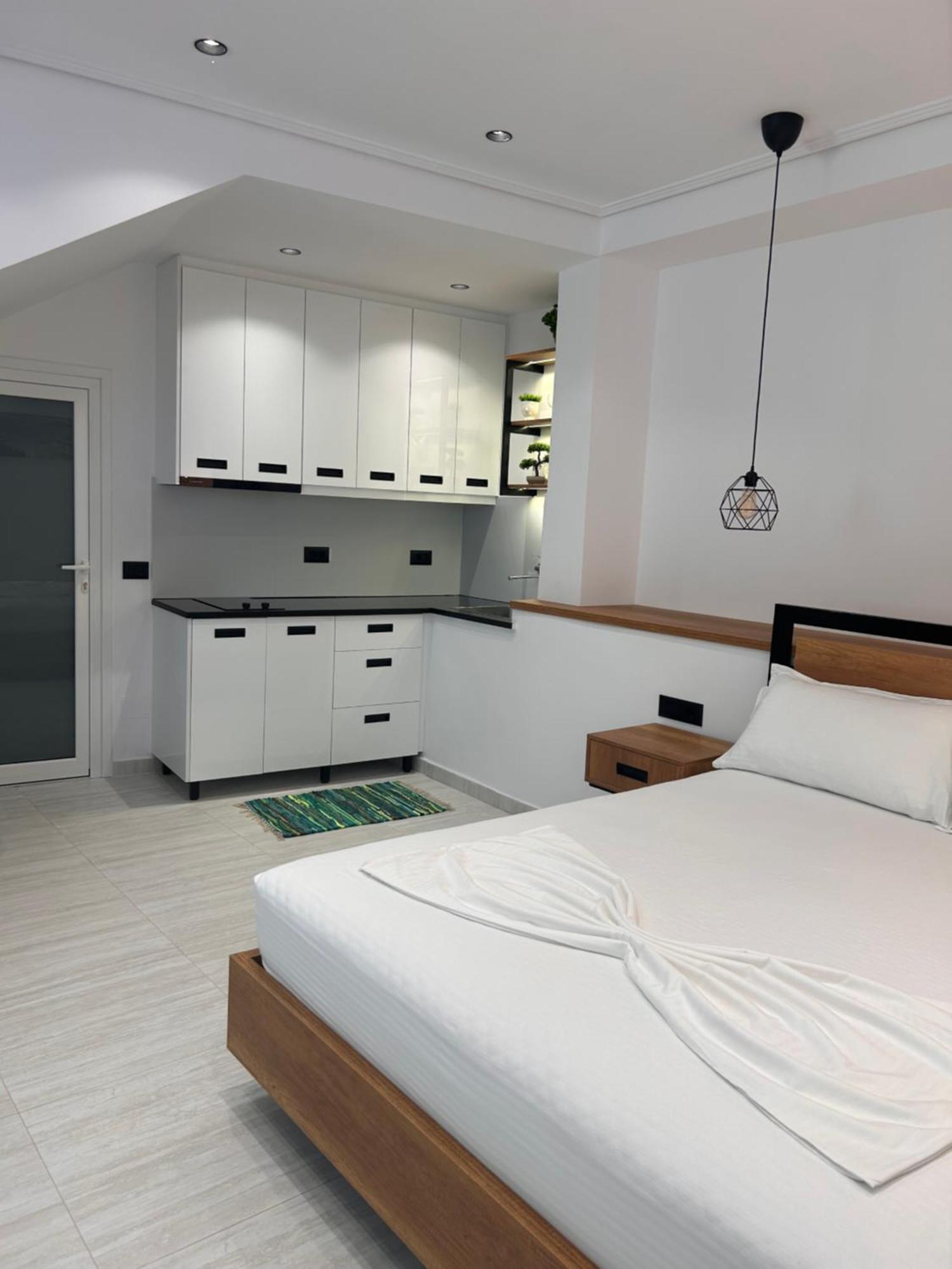Crown Apartment Саранда Екстер'єр фото