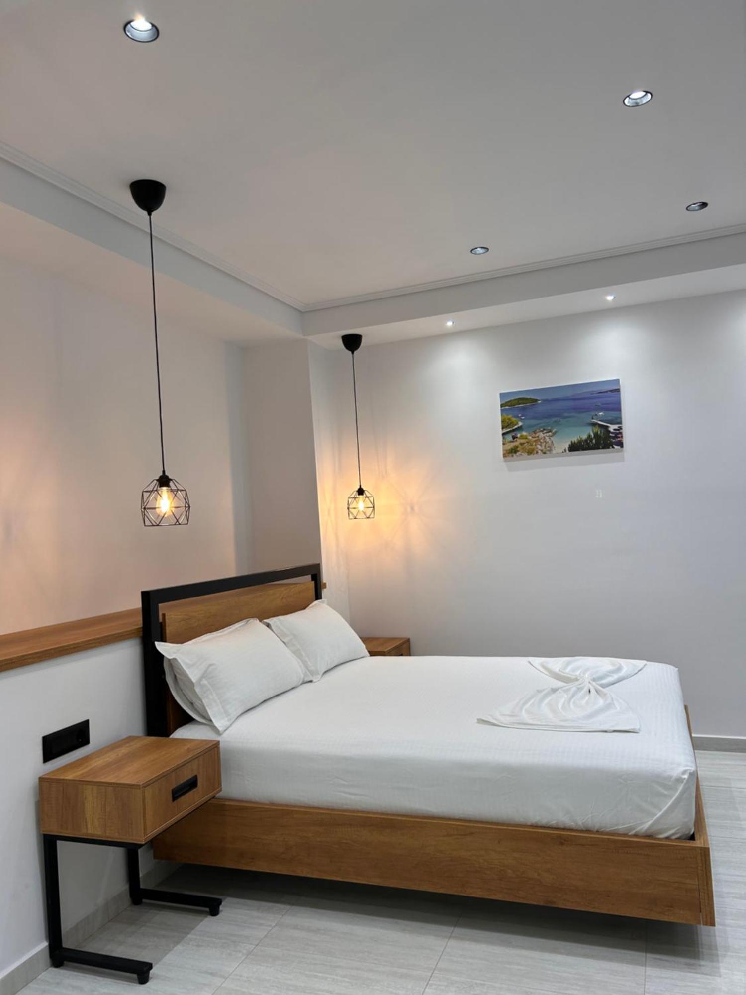 Crown Apartment Саранда Екстер'єр фото